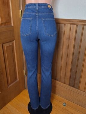 Lola High-Rise Jeans 31